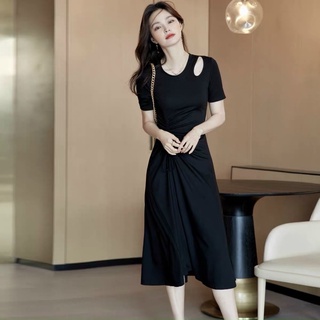 Đầm đen khoéc vai form dài (kèm hình thật)