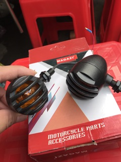 Đèn xi nhan độ xe cafe race