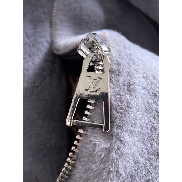 Áo khoác lông có mũ cho nam thương hiệu Louis Vuitton LV cao cấp