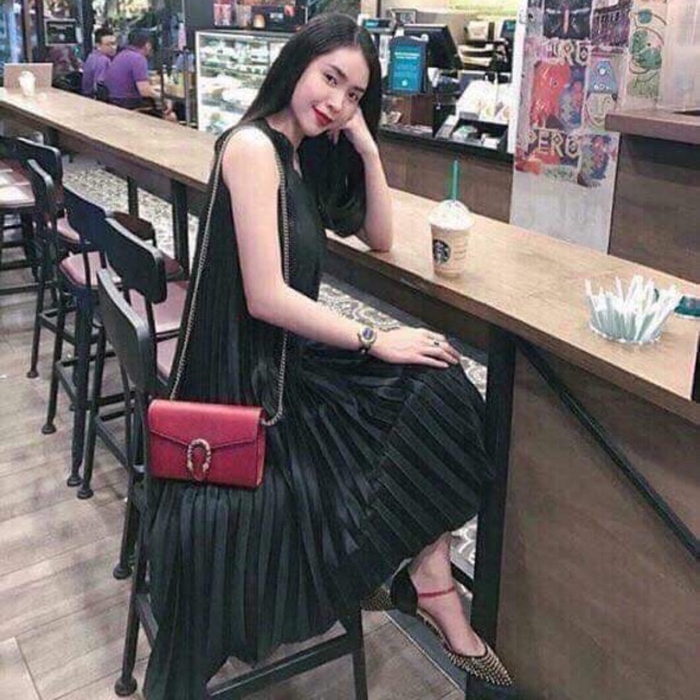 Váy dập ly