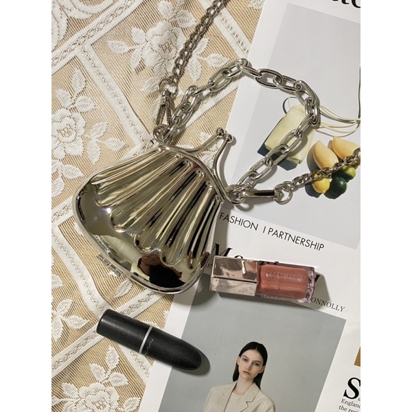 TÚI VỎ SÒ KIM LOẠI PHỐI DÂY ĐEO CHÉO HÀNG ĐẸP