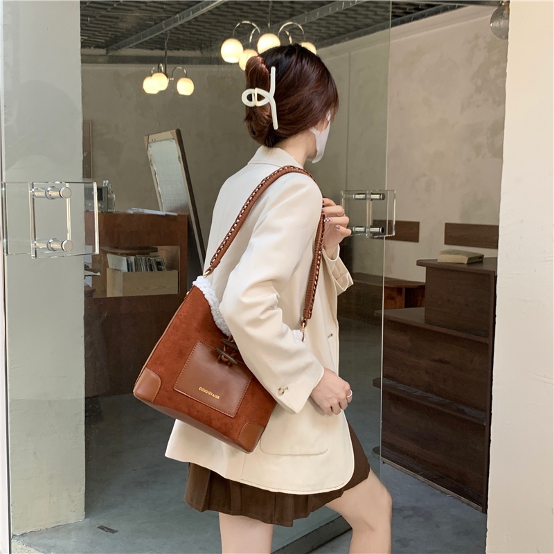 Túi tote Phối Lông Sang Trọng Phong Cách retro