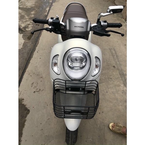 [Mã LIFEAUMAY giảm 10% tối đa 30k đơn 150k] Rổ Scoopy trước xe mẫu 2 kèm bass ốc