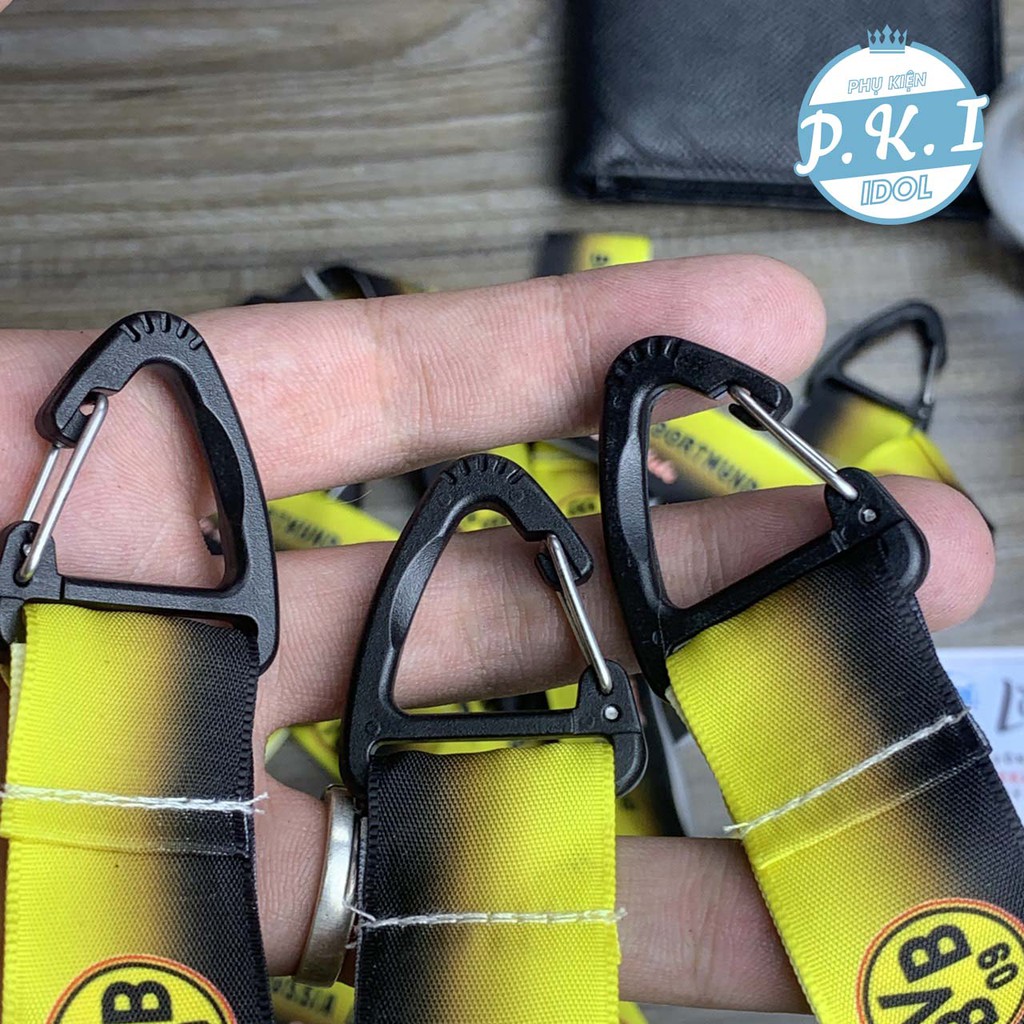 Xả Kho : Móc Khóa , Móc Treo Balo In Hình CLB Borussia Dortmund - Xả Kho Rẻ Nhất Shopee