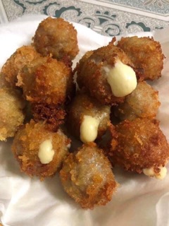 Nem chua phomai