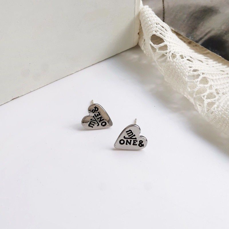 Khuyên Tai Kim Bạc Hình Trái Tim Khắc Chữ Phong Cách Punk Hiphop Thời Trang