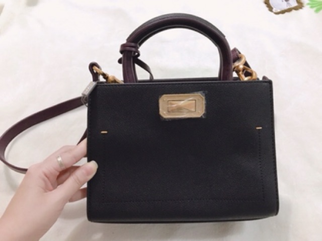 Thanh lý hiệu Charles & Keith newtag