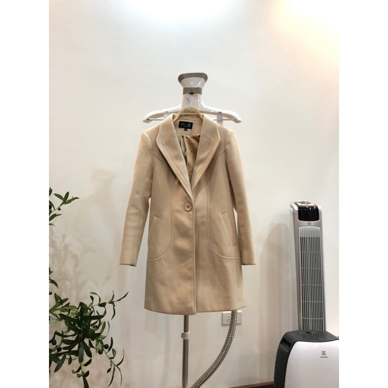 Thanh lý áo dạ dáng vét rosy belle màu trắng be sz M