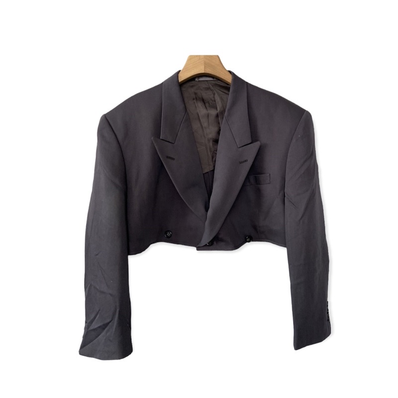 Áo blazer croptop 2hand (ảnh shop chụp 100%)-NT hoặc XEM MẪU TẠI INS(tiem1999.2hand) | BigBuy360 - bigbuy360.vn
