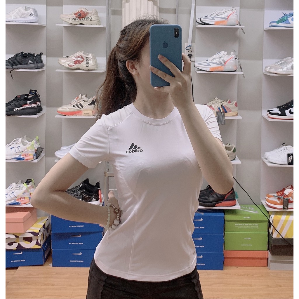 Áo thun nữ tập gym yoga phối lưới vai đẹp, chất thun lạnh co giãn và thấm hút tốt AC045