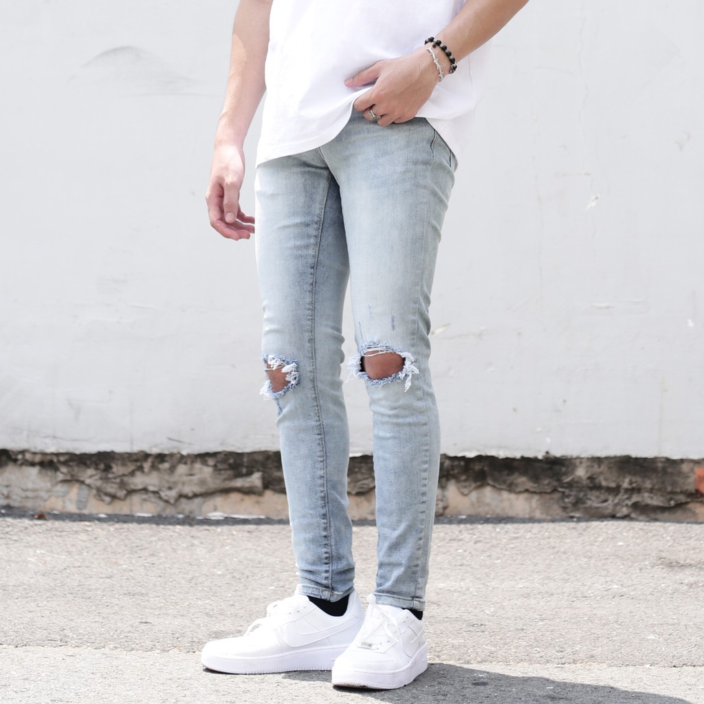 Quần Skinny Jeans Nam-Màu Xanh Nhạt-Rách Gối-Chất Liệu Cotton Co Giãn-Ống Đứng Dáng-Ống Ôm Chân Chuẩn Skinny