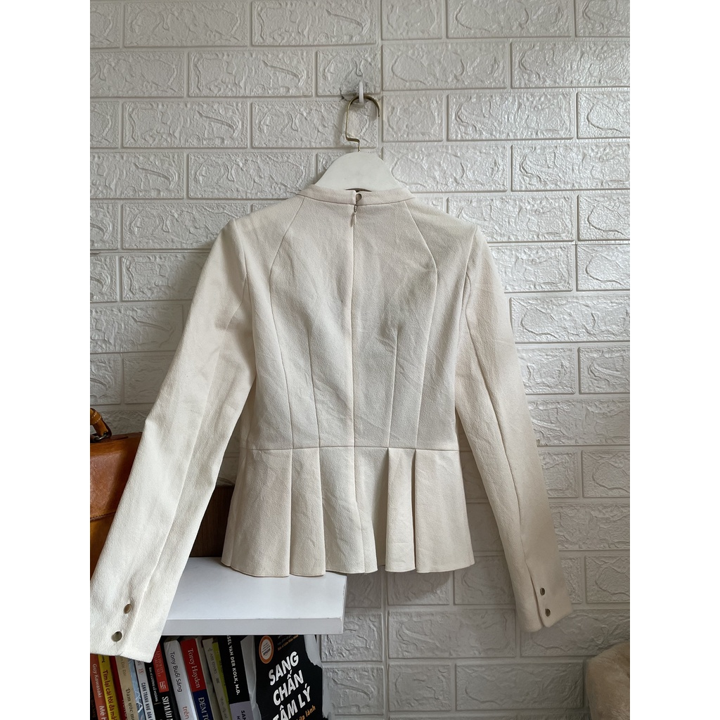 Áo phối dáng peplum