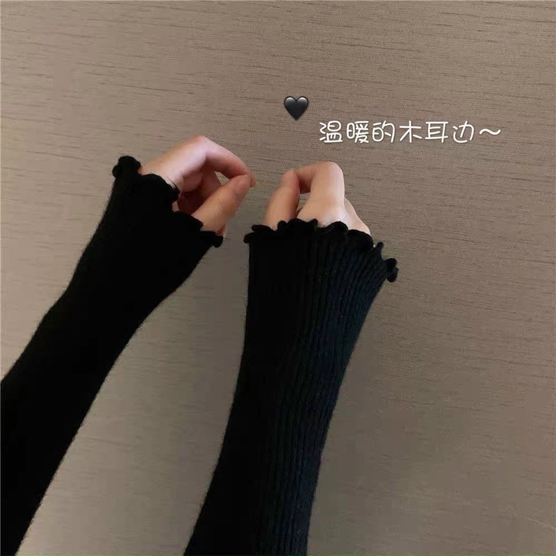 Áo thun dài tay cổ viền bèo xoắn