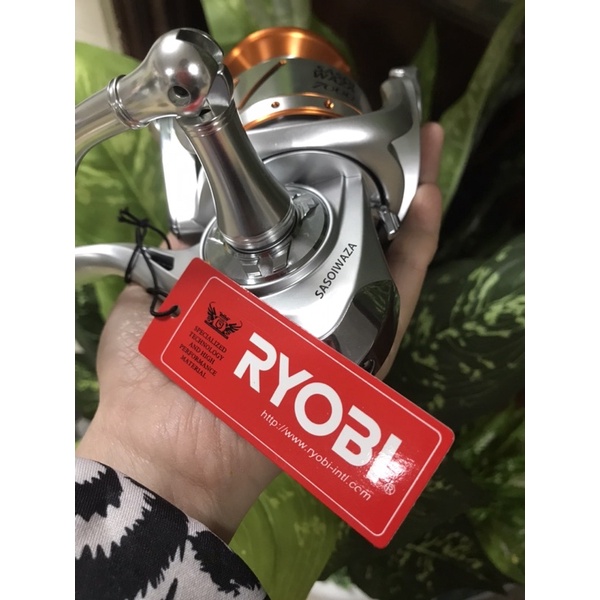 Máy câu Ryobi Sasoi Waza 7000/8000 săn hàng