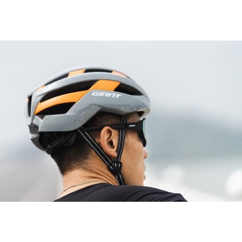 Mũ bảo hiểm xe đạp GIANT G99