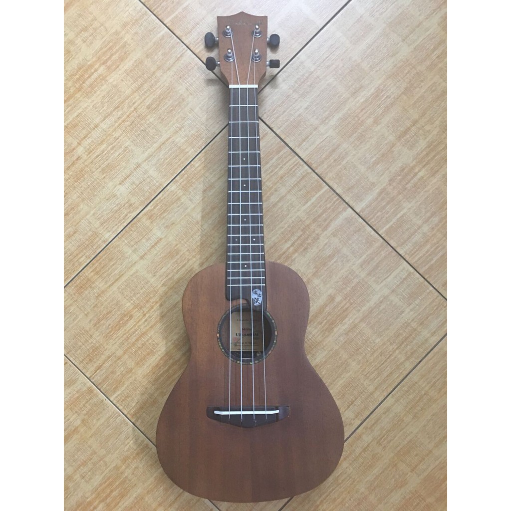 Đàn ukulele concert gỗ giá rẻ nhất thị trường_Kèm full phụ kiện