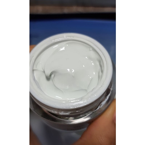 Kem zenny  tặng serum ,sữa rủa mặt, tẩy tế bào chết cam kết chính hãng