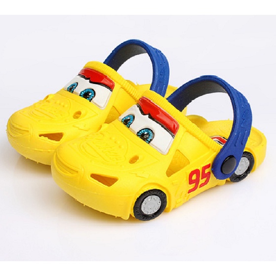 Dép sục nhựa cho bé hình ô tô