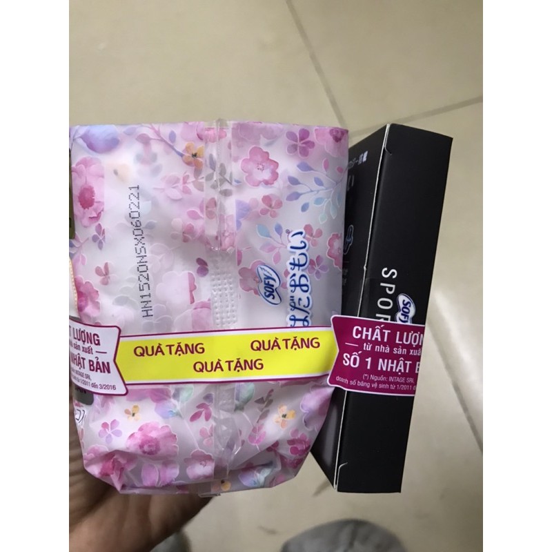 BĂNG VỆ SINH SOFY SKIN COMFORT ULTRA THIN SIÊU MỎNG CÁNH 26CM 8 MIẾNG tặng kèm 2 miếng