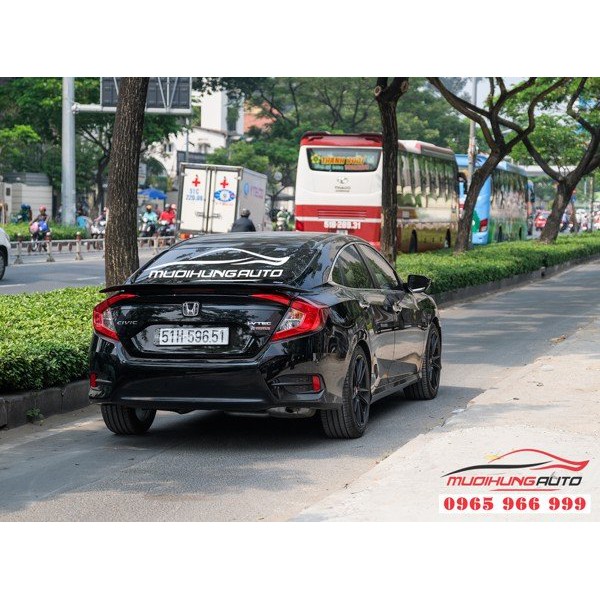 Gắn Đuôi Cá Cho Xe Honda Civic Chính Hãng Tại TPHCM