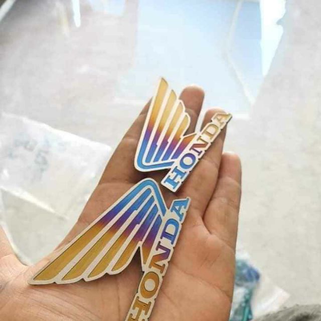 Cánh chim titan gắn winner Vario