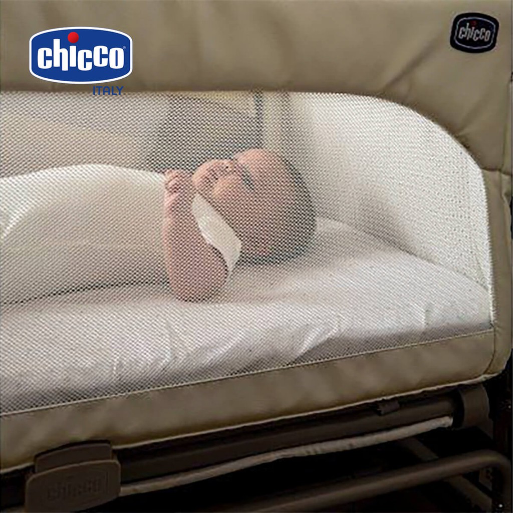 Cũi kề giường đa năng Chicco Next2me Magic màu ghi