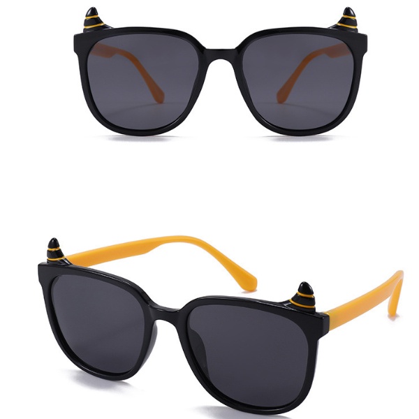 Mắt kính mát trẻ em cao cấp mẫu mới 2022 kính thời trang trẻ em