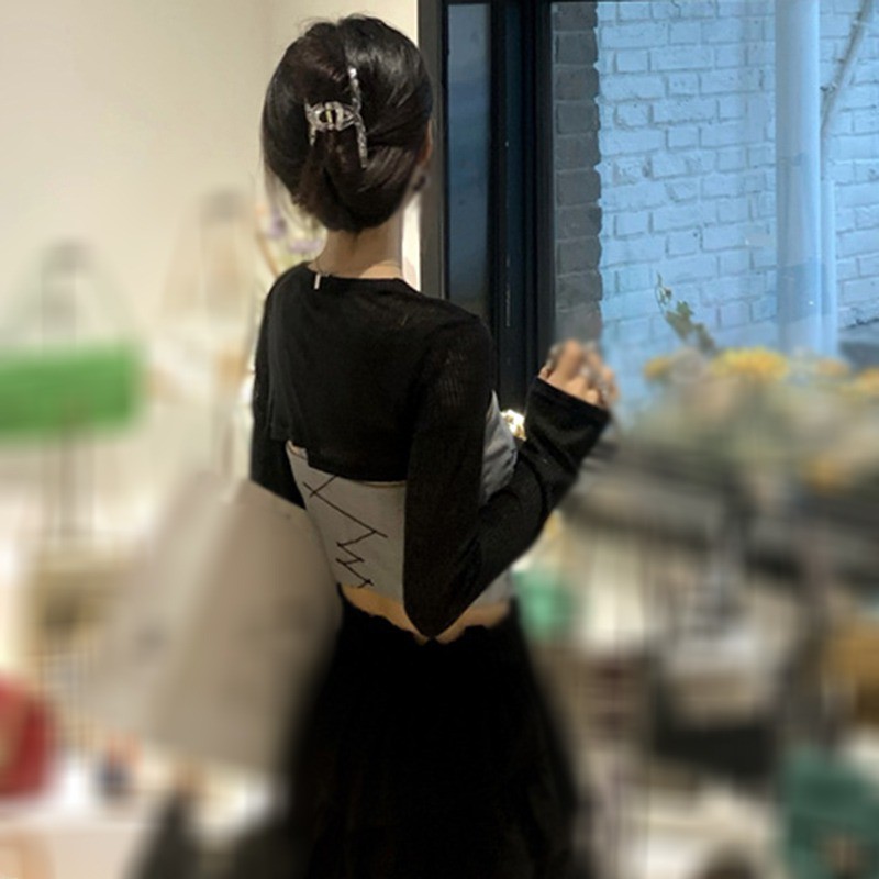 Áo Dệt Kim Hai Dây Cổ Chữ V Thời Trang Sành Điệu Cho Nữ