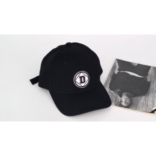 Nón kết logo chữ D