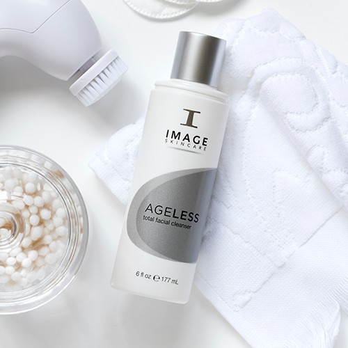 Sữa rửa mặt chống lão hóa làm sáng da Image Skincare Ageless total facial cleanser 177ml