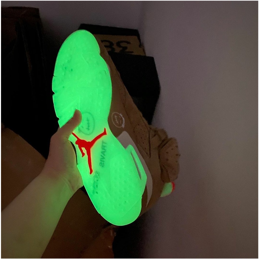 Giày Travis Scott x Air Jordan 6 Retro "British Khaki"