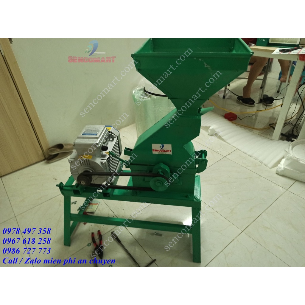Máy nghiền nguyên bắp ngô, máy nghiền tre làm thức ăn cho dúi