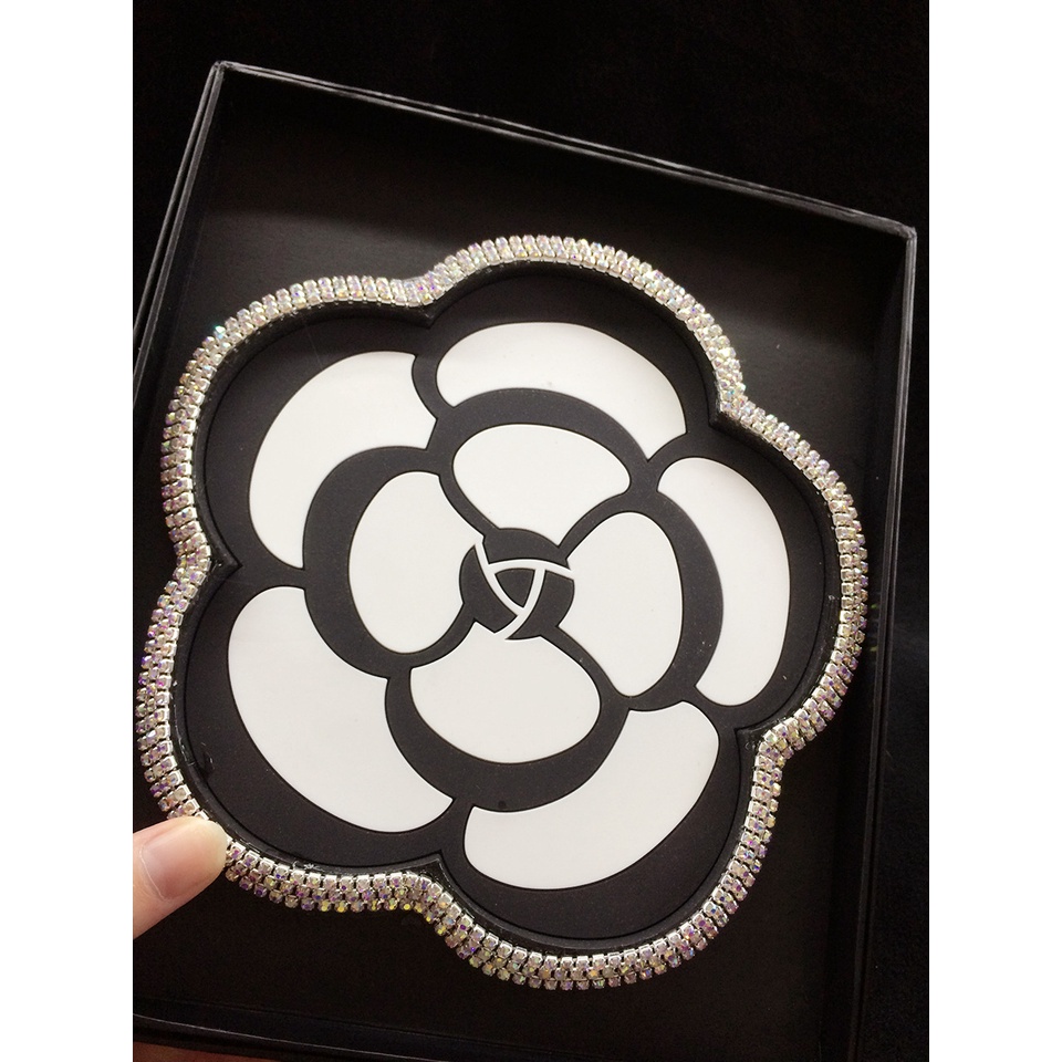 Miếng Lót Điện Thoại Chống Trượt Hình Hoa Đính Ngọc Trai Sáng Tạo Cho Xe Hơi