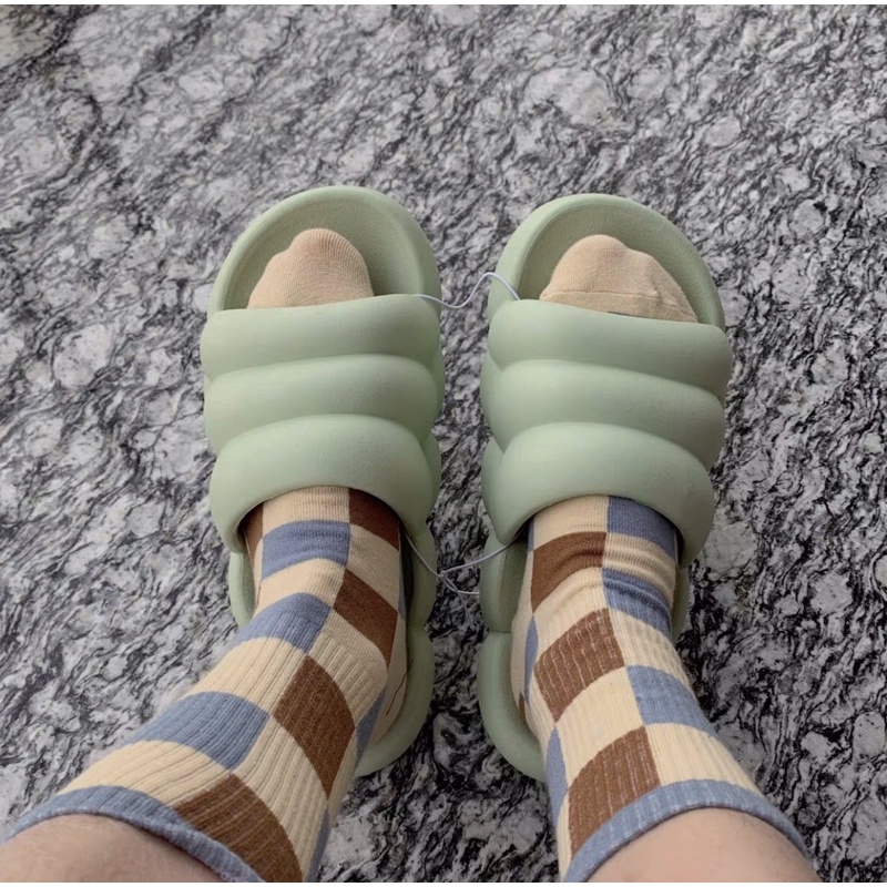 Dép bánh mì hình vằn sâu