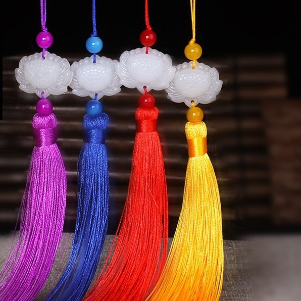 TUA RUA TREO XE HÌNH ĐÁ HOA SEN TRẮNG (MỚI)