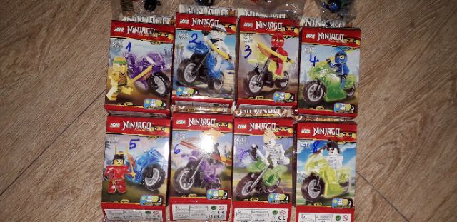 Lắp ráp LegoNinjago xe mô tô 1973 rất đẹp