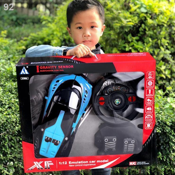 Điều khiển từ xa drift đồ chơi đua xe ô tô có thể sạc lại mô hình cậu bé gian hàng cung cấp đồ chơi điện trẻ em bán buôn