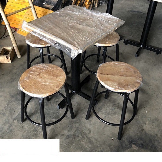 Bộ Bàn 4 Ghế Mặt Gỗ Chân Sắt Nhỏ hàng tồn kho