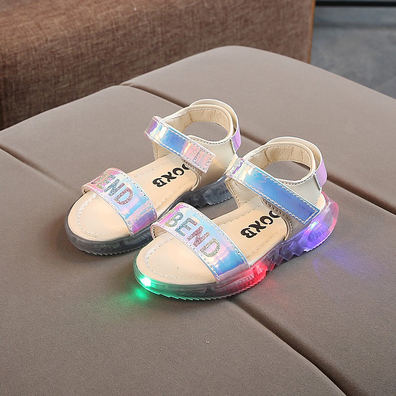 Giày sandal có đèn LED dễ thương cho bé gái