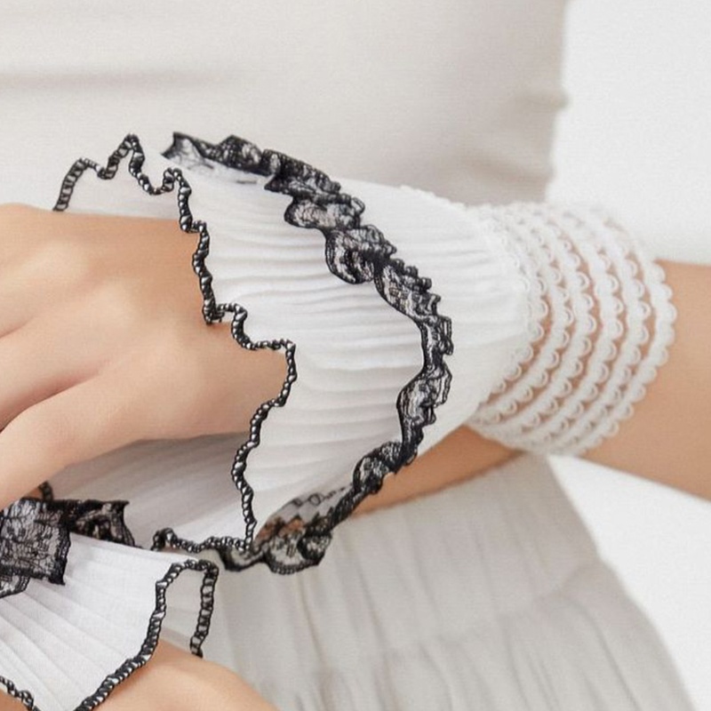 Ống tay áo xếp ly màu sắc retro