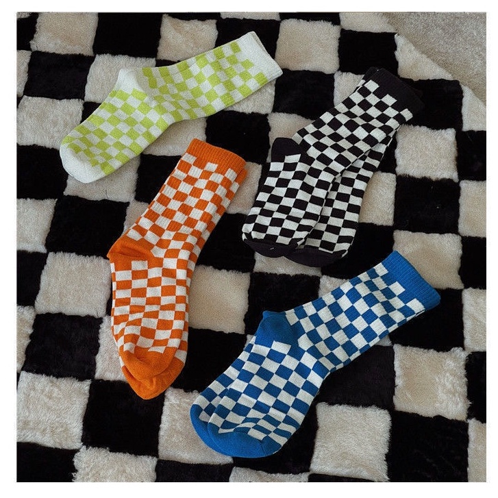 Set 3 đôi tất cao cổ màu trắng đi giày thể thao