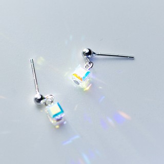 Bông tai handmade bạc và pha lê swarovski vuông lập phương đeo sát tai nhỏ xinh dễ thương hàng cao cấp - Shop Cà Rốt