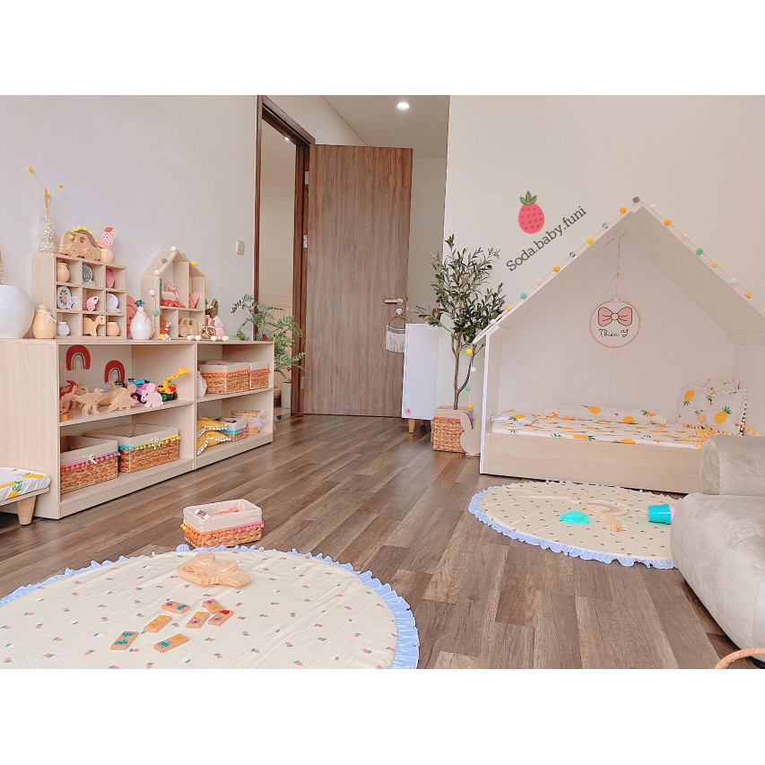 ..  Kệ đồ chơi Montessori cho bé sắp xếp đồ chơi ngăn nắp màu gỗ kích thước ngang 80cm mã 001