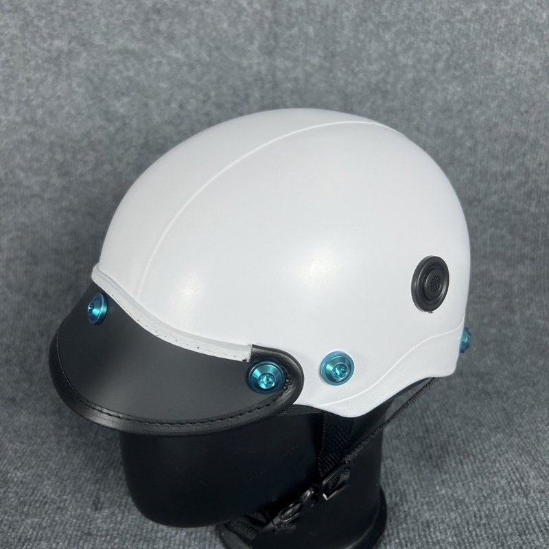 NÓN BẢO HIỂM CHÍNH HIỆU NAM NỮ GẮN ỐC TITAN GR5
