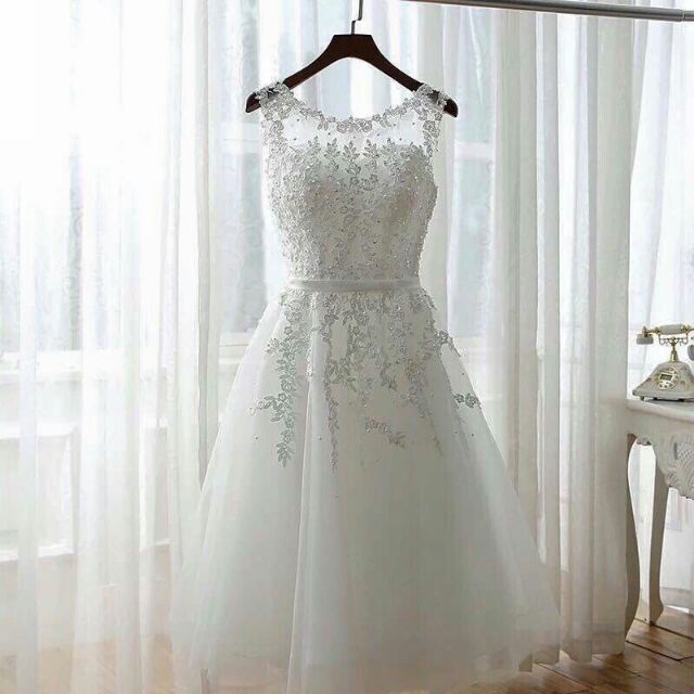 Đầm Xòe Ren Thêu Nổi