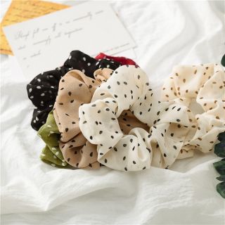 Cột tóc vải Scrunchies họa tiết chấm bi