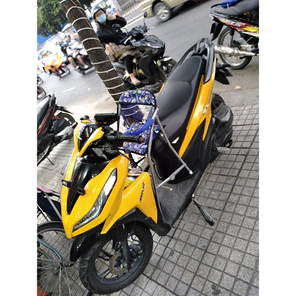Ghế ngồi xe tay ga Vario bằng sắt