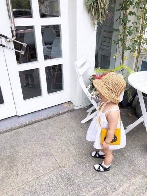 Mũ (nón) cói cho bé buộc dây style Hàn Quốc