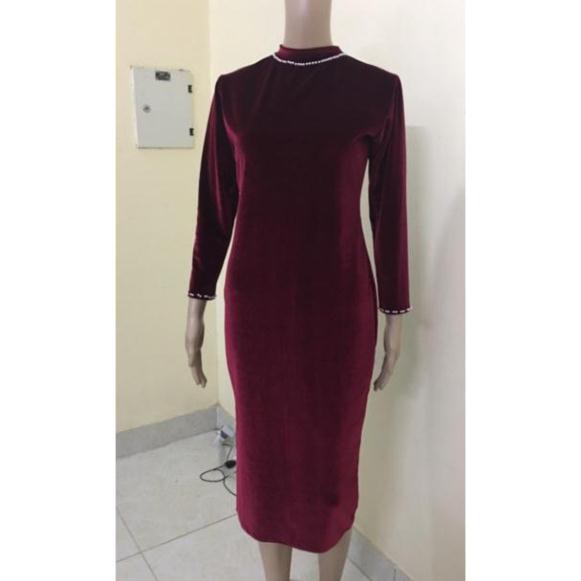 Váy nhung xẻ hông