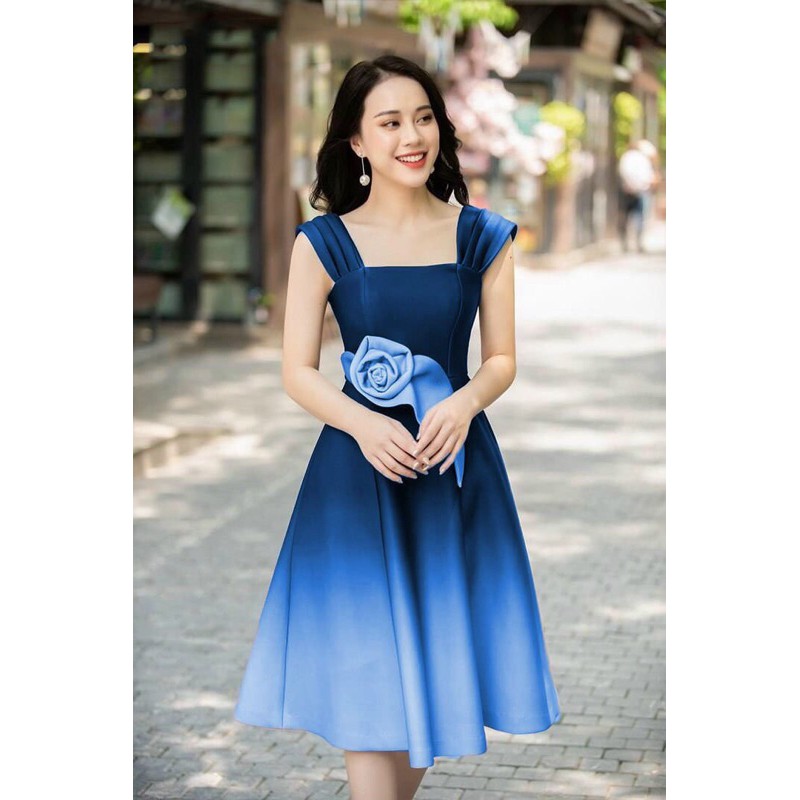 ĐẦM XOÈ OMBEF ĐÍNH HOA EO